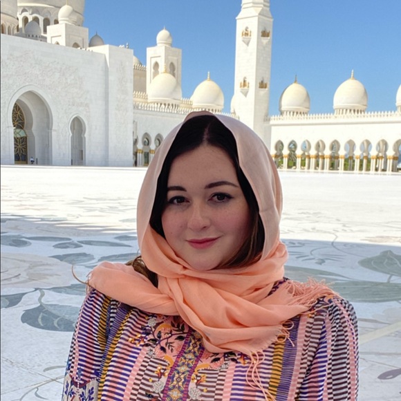 Meet your Posh Ambassador, Taryn! - Picture 2 of 7